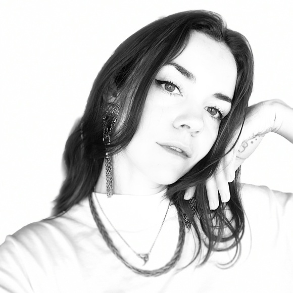 ashleynicholewr